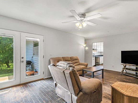 5th image of 3174 Donnycave Ln