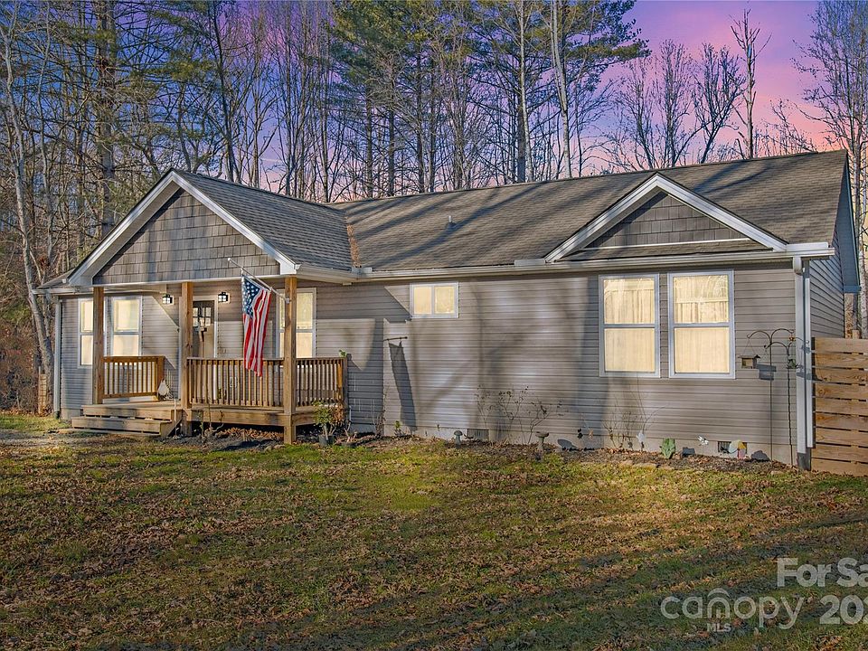 1st image of 60 Oakwood Dr #39