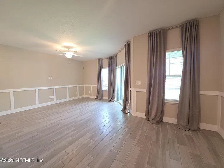 12784 Josslyn Ln — Photo 3