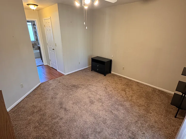 365 Autumn Ridge Cir #F — Photo 9