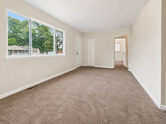 4th image of 501 S 6th St