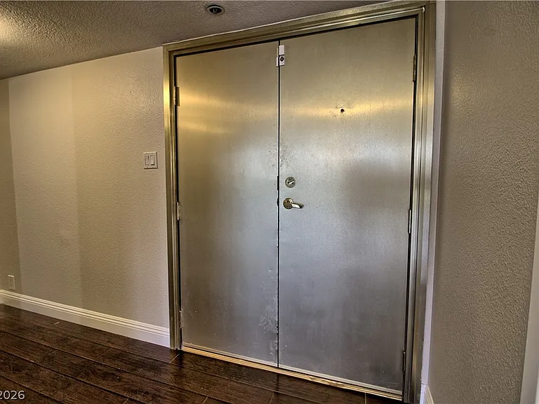 3111 Bel Air Dr #8E — Photo 45