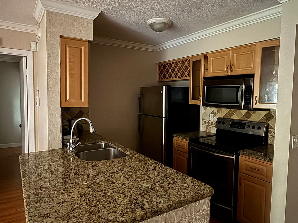1st image of 721 NW 104th Ave #101