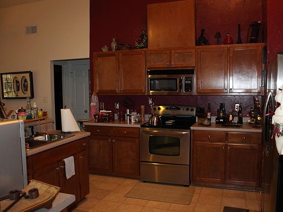Kitchen Additional View