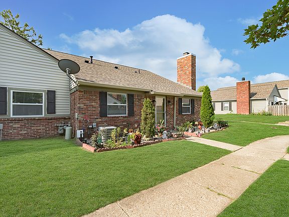 3rd image of 4948 W 59th St #3