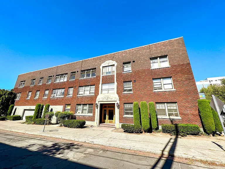 316 E Harrison St — Photo 26