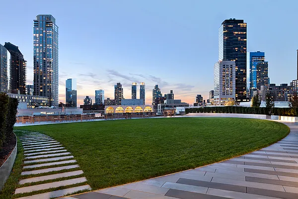 Rented by Compass | media 17