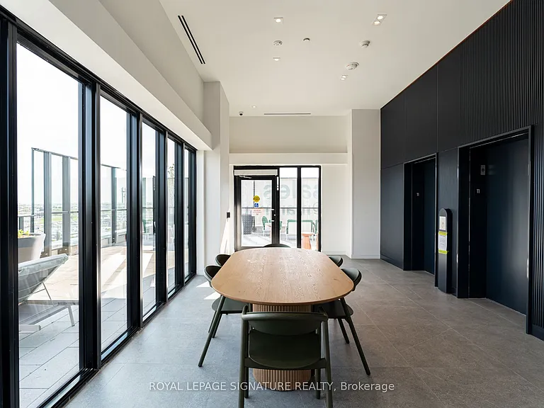 799 The Queensway #820 — Photo 40