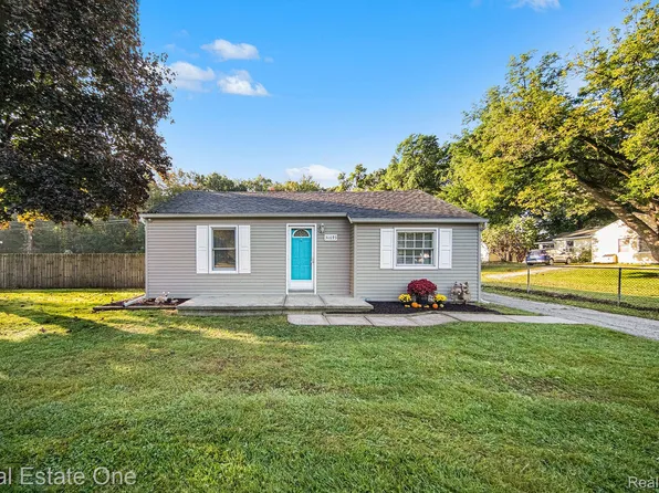 30693 Van Horn Rd, New Boston, MI 48164