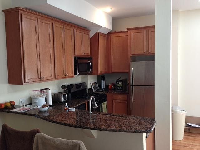 1st image of 844 W Armitage Ave #03