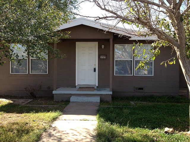 1st image of 2737 Walnut Ave