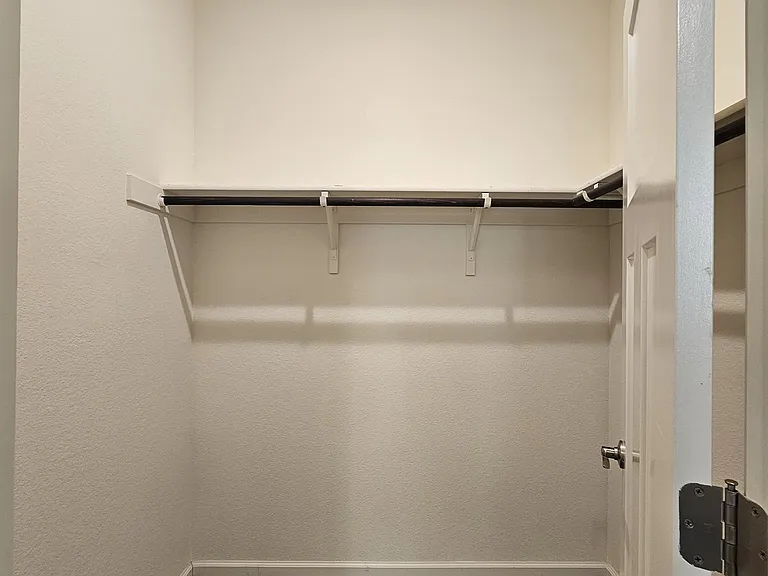 8013 Avanti Dr — Photo 16