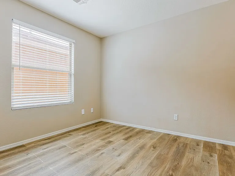 33897 N Wash View Rd — Photo 14