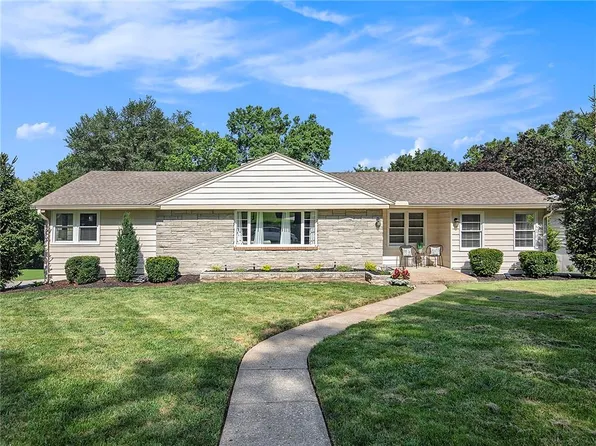 4504 N Grand Ave, Kansas City, MO 64116