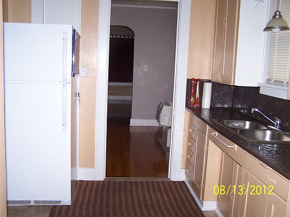 3rd image of 759 S Odell Ave