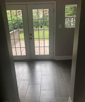 5th image of 2604 Crescent Ln