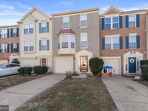 3rd image of 3908 Fountain Bridge Ct