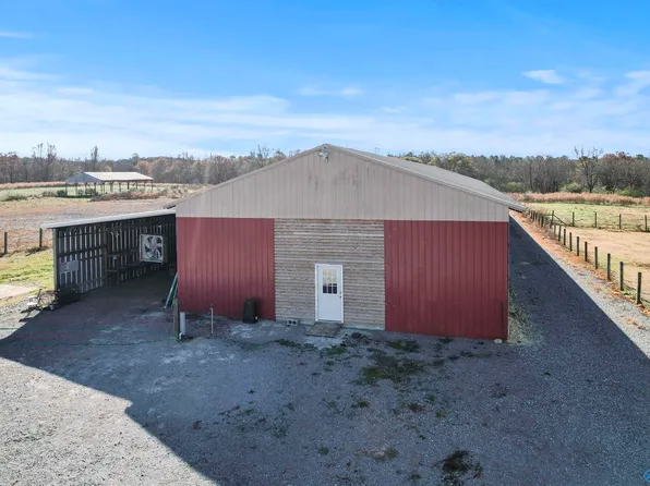 5333 Hopewell Rd, Arab, AL 35016