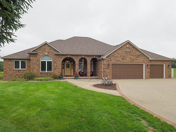 22 Castlereigh Ct-103