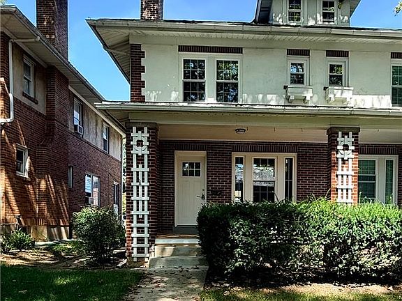 3rd image of 2305 W Allen St