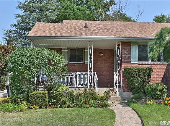 2nd image of 627 Kildare Cres