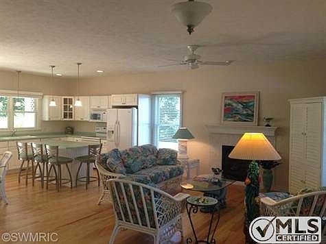 3rd image of 458 Summer Grove Dr