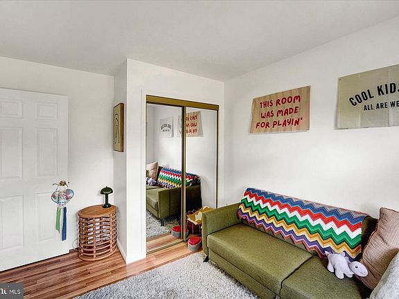4th image of 114 Heather Cir