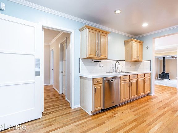 5th image of 4712 Altadena Ave