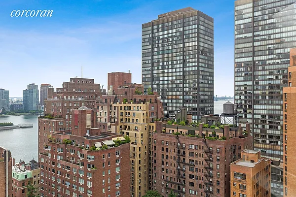 Sold by Corcoran | media 28