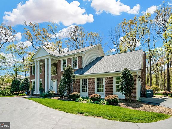 5th image of 5140 Meath Ct