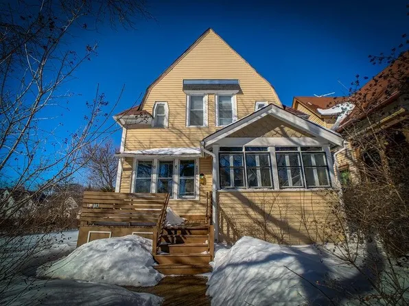 3401 North 11th STREET, Milwaukee, WI 53206