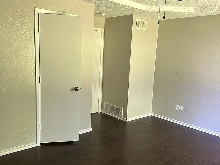 812 Quinette Dr — Photo 5