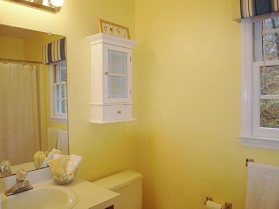 3rd image of 4609 Myers Park Dr