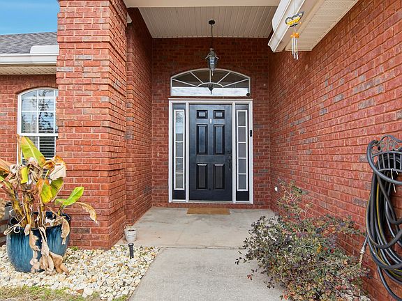 2nd image of 1510 Sydney Ln