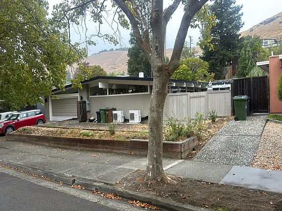 2nd image of 666 Las Colindas Rd