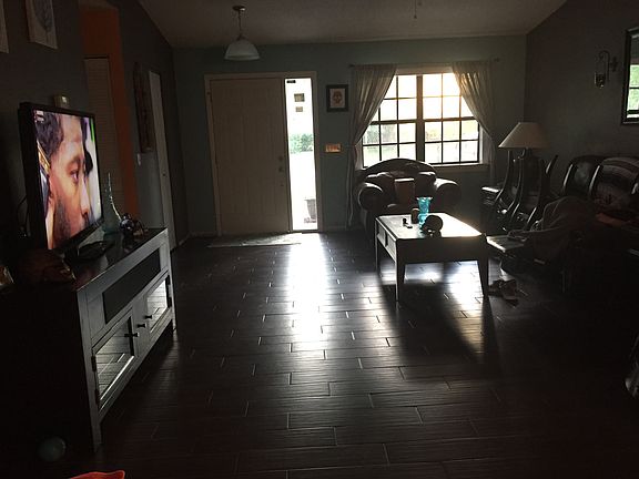 4th image of 9 Beaverdam Ln