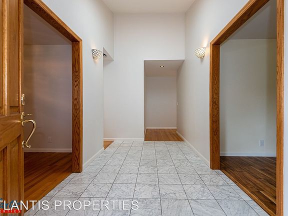 3rd image of 361 Edna Ct