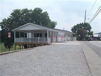 3rd image of 888 E Main St