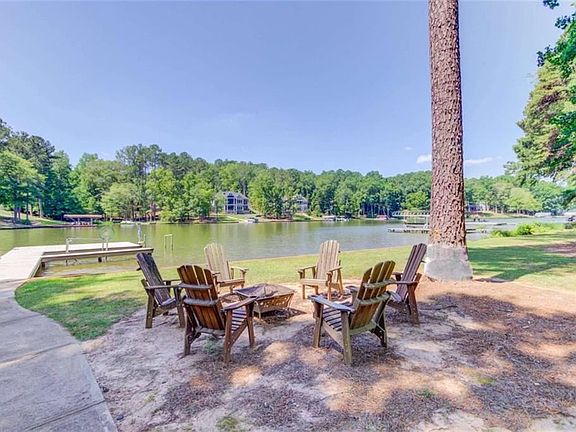 3rd image of 1070 Dove Canyon Dr