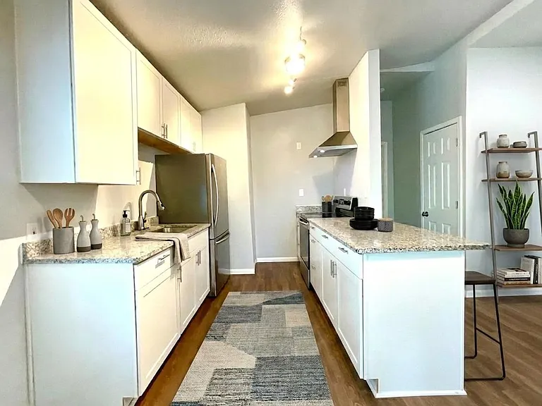 710 Virginia Blvd — Photo 6