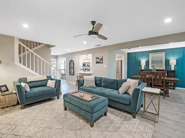 11512 Tin Cup Dr APT 201, Austin, TX 78750