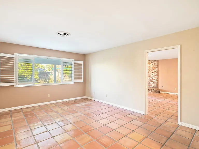 6412 Manchester Ln — Photo 13