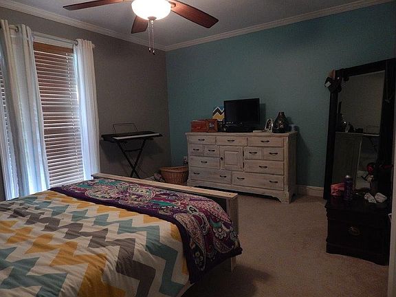 5th image of 178 Aubrey Dr