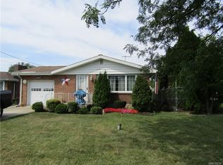 4730 Lake Shore Rd, Hamburg, NY 14075