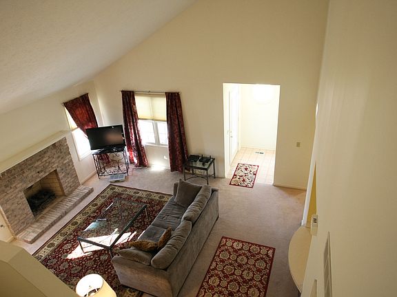 5th image of McClaren Ln