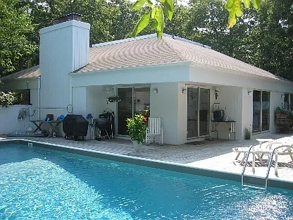 Exciting Contemporary in East Hampton — Photo 2
