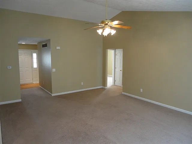 2282 Villagewood Ct — Photo 6