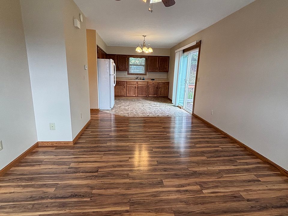 1st image of 200 Tennis Center Dr APT 9