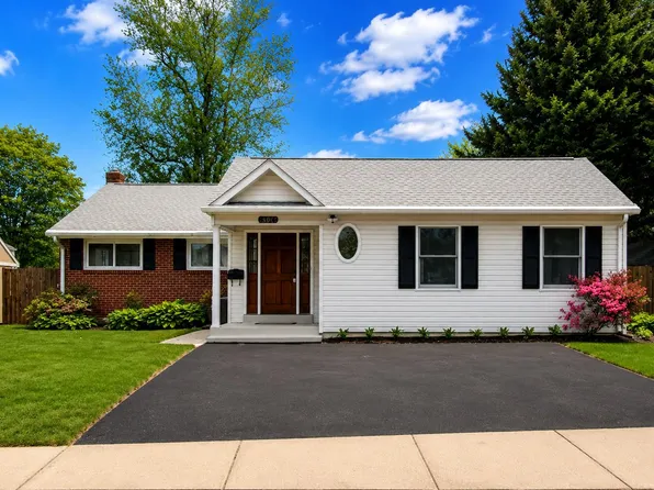 6306 Lone Oak Dr, Bethesda, MD 20817