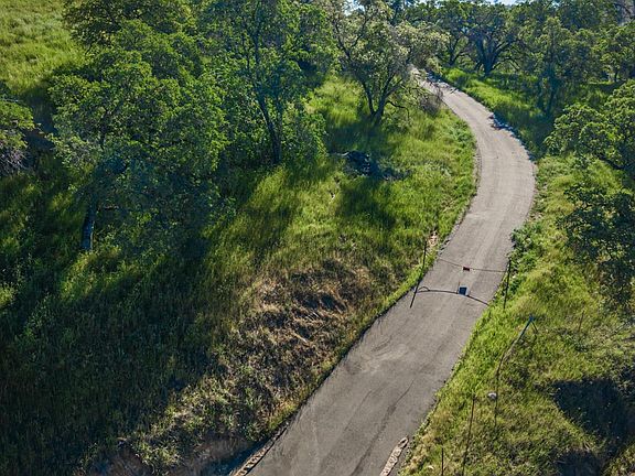2nd image of 9185 Ridge Rd